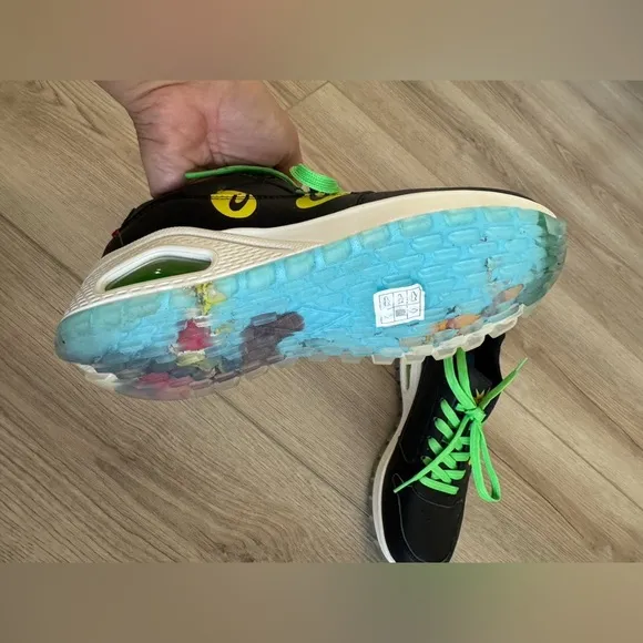 Sckechers. Black and Green Women's Sneakers
