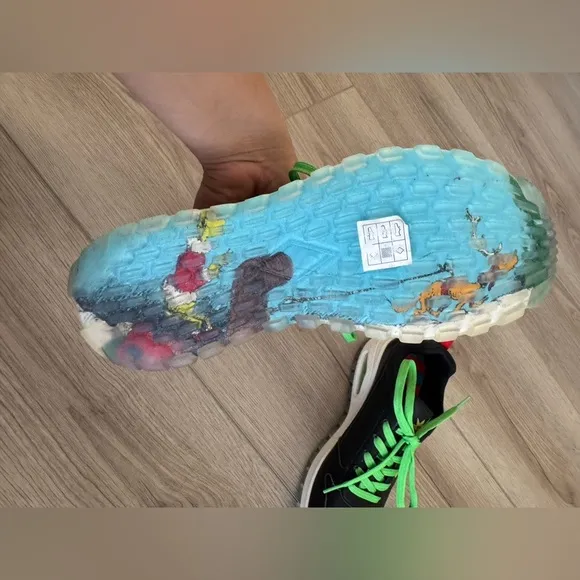 Sckechers. Black and Green Women's Sneakers