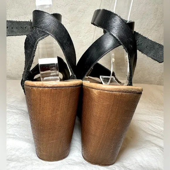 Seychelles women’s sandal “Forward Wedge” black suede strappy ankle wrap strap