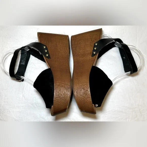 Seychelles women’s sandal “Forward Wedge” black suede strappy ankle wrap strap