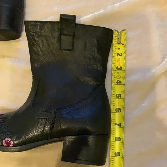 Sheridan Mia Shallot Western Embroidered Boots 40