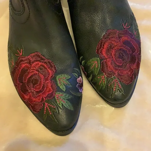 Sheridan Mia Shallot Western Embroidered Boots 40
