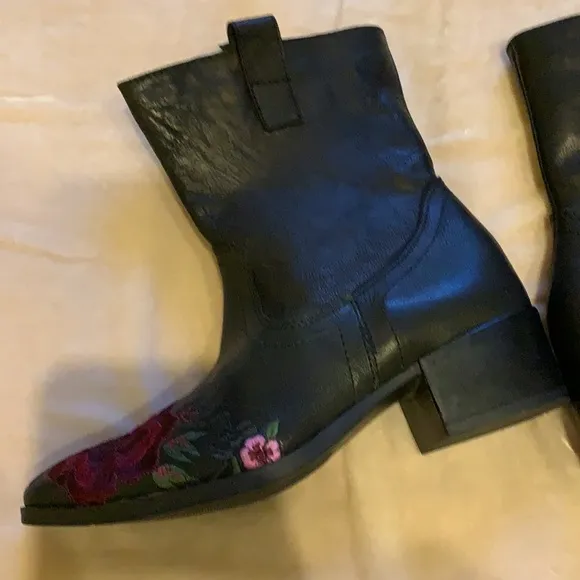 Sheridan Mia Shallot Western Embroidered Boots 40