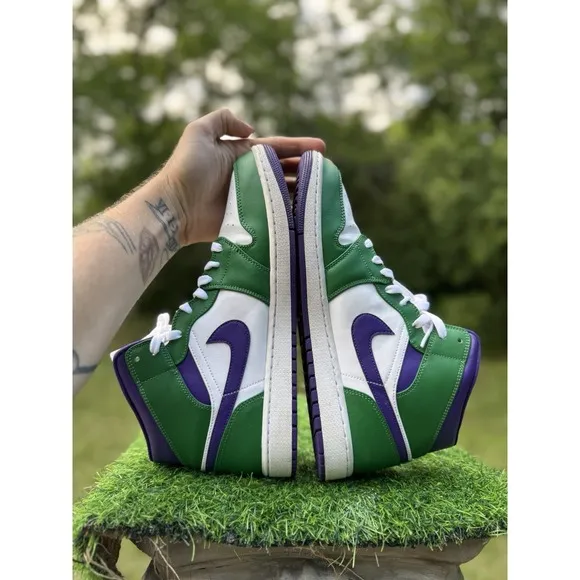 Size 12 - Air Jordan 1 Mid Hulk (554724-300)