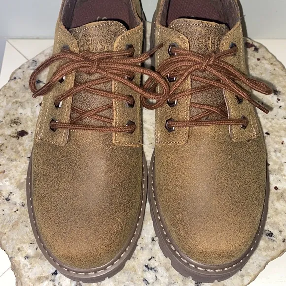 Sketchers Women’s Brown Distressed Nubuck Leather Oxford Lace Up Chunky Shoe 8.5