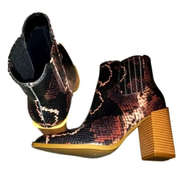 SNAKE SKIN MULTICOLOR BEAUTIFUL LADIES BOOTS SZ 6