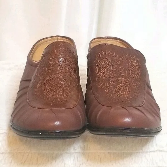 Sofft Leather Clogs (size 7M)