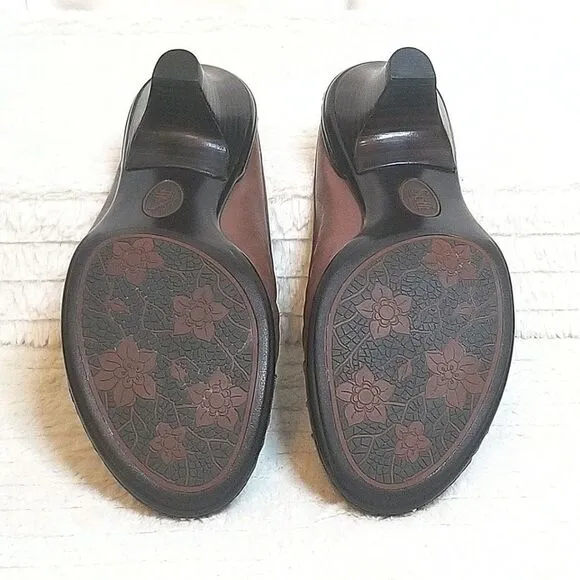 Sofft Leather Clogs (size 7M)