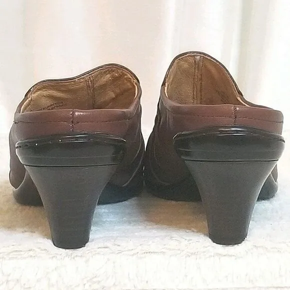 Sofft Leather Clogs (size 7M)