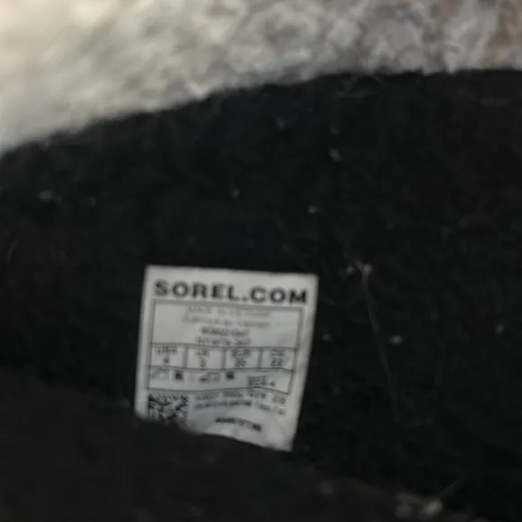 Sorel Boots SZ 4 Kids
