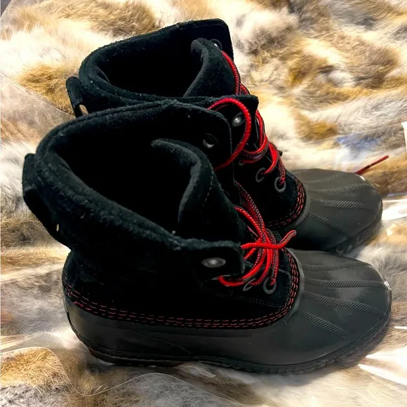 Sorel  Boots Youth Cheyanne II Lace Black/Mountain Red NY2673-011 US Size 7