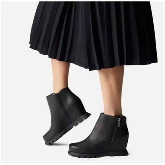 Sorel JOAN OF ARCTIC™ WEDGE III ZIP BOOTIE Size 8.5