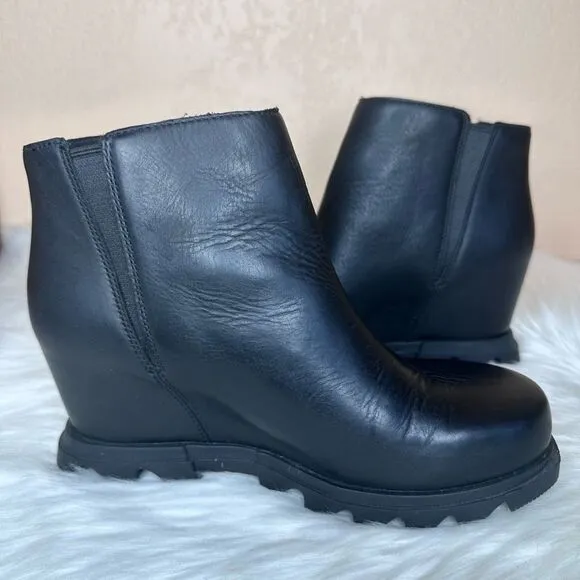 Sorel JOAN OF ARCTIC™ WEDGE III ZIP BOOTIE Size 8.5