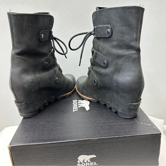Sorel Joan of Artic black leather wedge boots. women's 10. excellent condition
