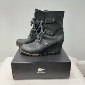 Sorel Joan of Artic black leather wedge boots. women's 10. excellent condition