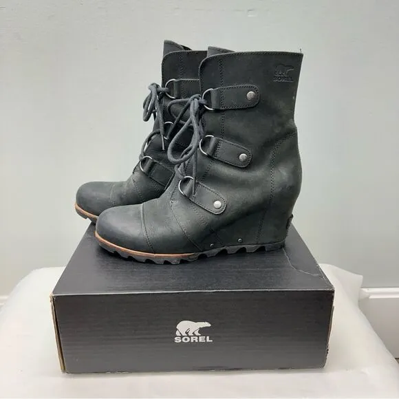Sorel Joan of Artic black leather wedge boots. women's 10. excellent condition