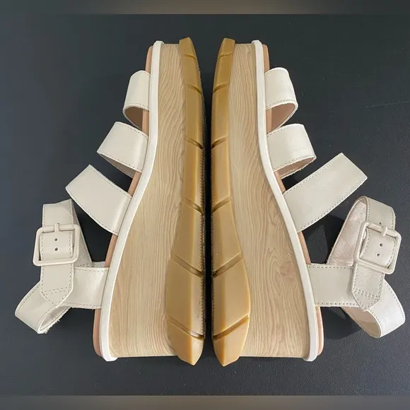 Sorel Joanie lll Platform Wedge Sandals 90s Neutral Off White Leather Chunky