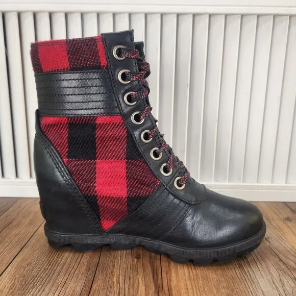 Sorel Lexie Wedge Womens Sz 7 Black Leather Red Buffalo Plaid Ankle Bootie Boots