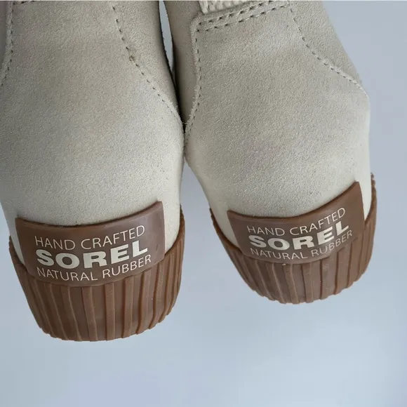 Sorel Out and About Stone Suede Slip on Wedge boot Shoes size 9.5
