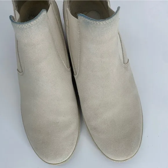 Sorel Out and About Stone Suede Slip on Wedge boot Shoes size 9.5