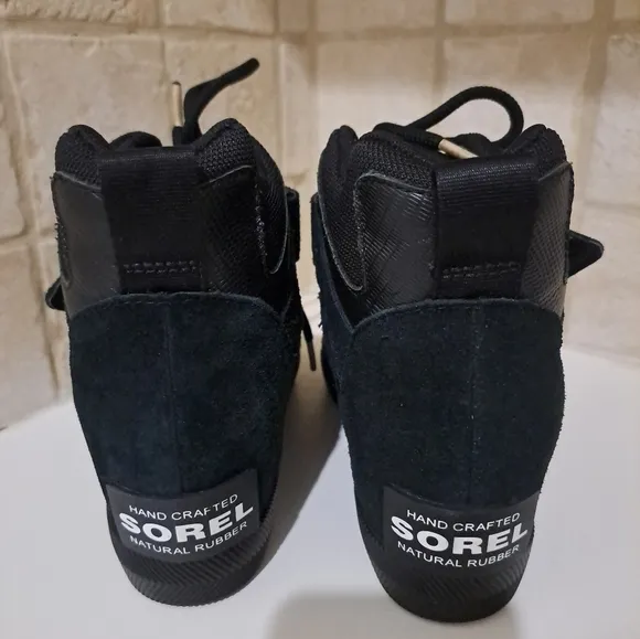 Sorel Out 'N About Sport Wedge Boots size 9