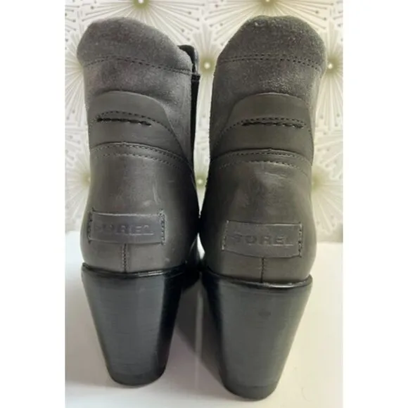 Sorel Quarry Gray Leather After Hours Chelsea wedge boot. Size 8.