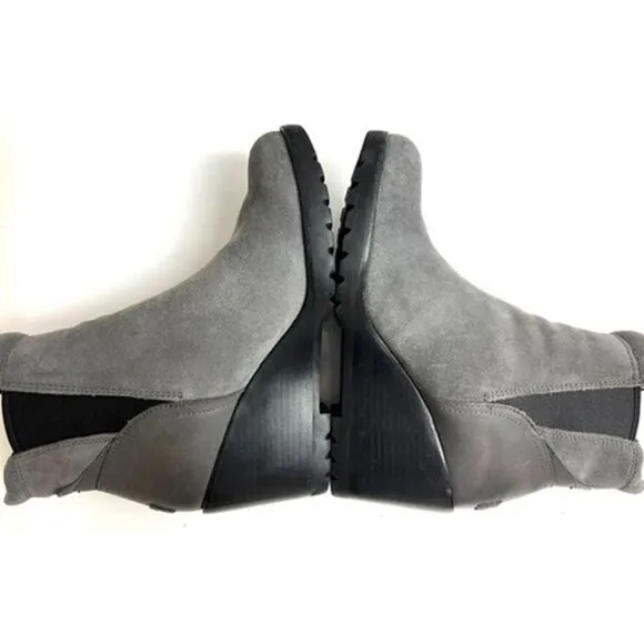 Sorel Quarry Gray Leather After Hours Chelsea wedge boot. Size 8.