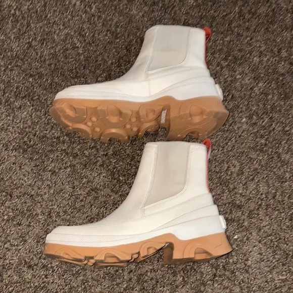 Sorel Tan and White Chelsea Ankle Booties with Chunky Sole