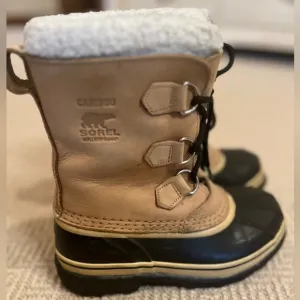 Sorel ❄️ youth caribou USA size 3 boots