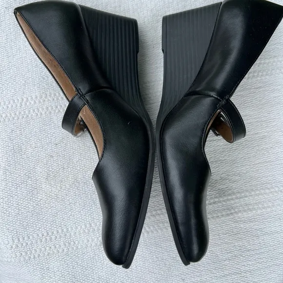SOUL Naturalizer Women's Goldie Mary Jane Wedge Heel Black Size 7