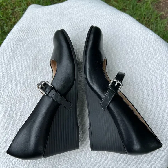 SOUL Naturalizer Women's Goldie Mary Jane Wedge Heel Black Size 7