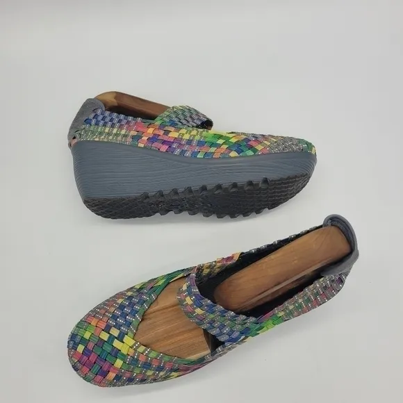 St. John’s Bay Woven Karma Rainbow Wedge Mary Jane Size 7.5 Shoes