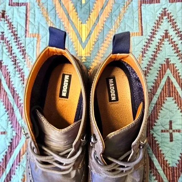 Steve Madden Botine wingtip boots.