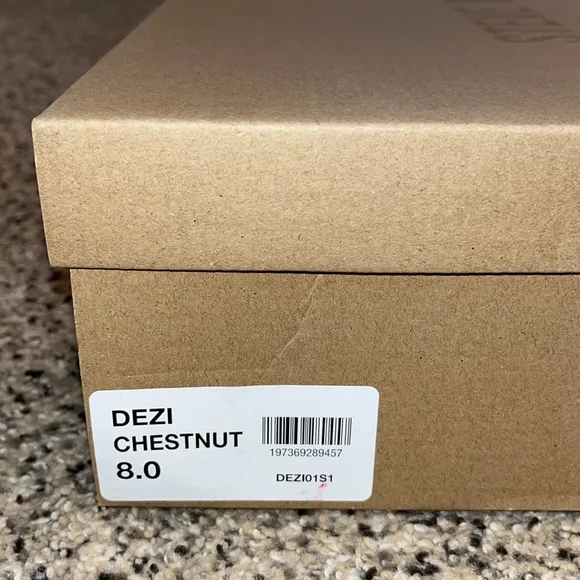 Steve Madden Dezi Boots (Color: Chestnut)