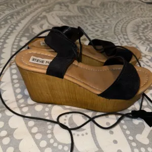 Steve Madden lace up platform sandals