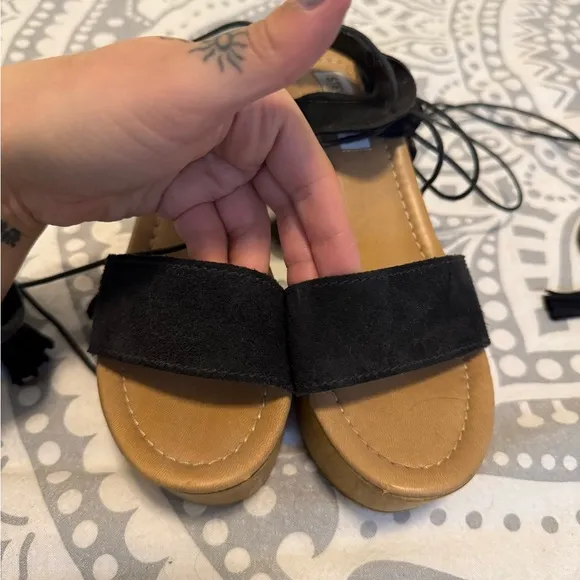 Steve Madden lace up platform sandals