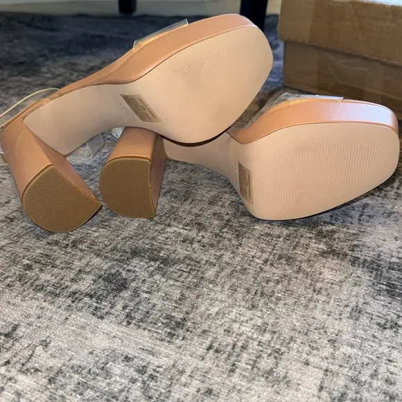 Steve Madden Nude Lessa Clear Sandals