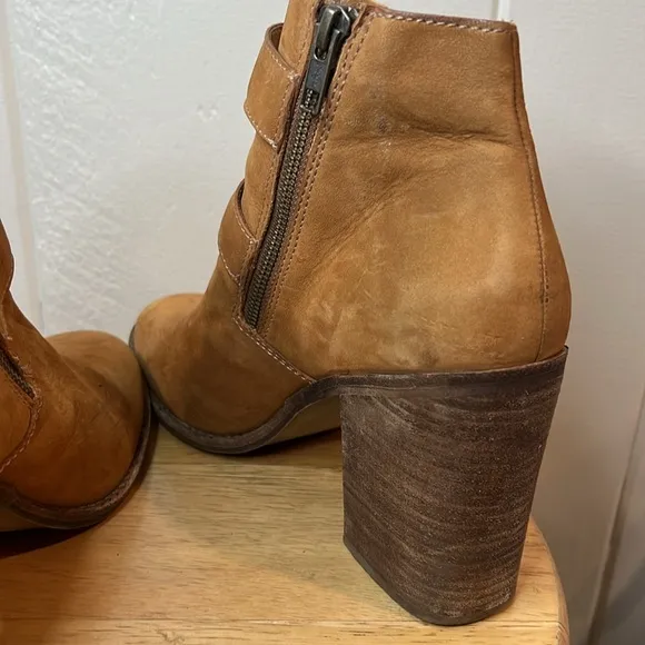 Steve Madden Trevur Double Buckle Ankle Boots