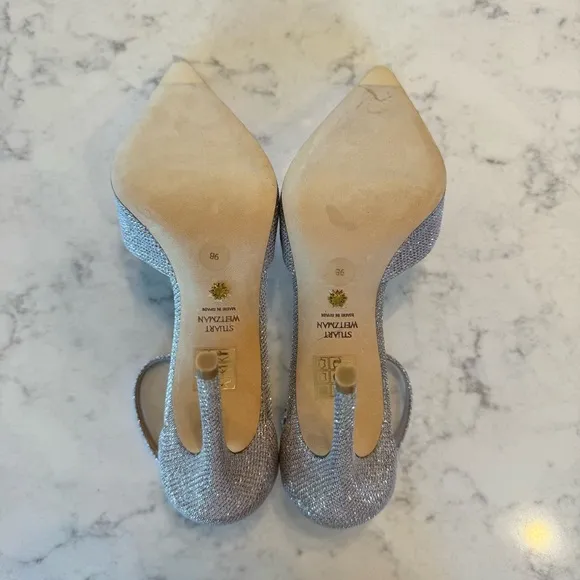 Stuart Weitzman &quot;Queen Helena&quot; high heel in a silver glitter finish. Size 9B EUC