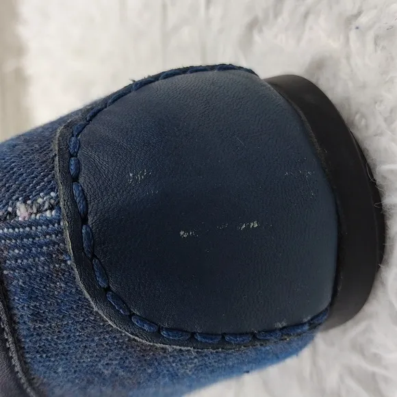 Stuart Weitzman Blue Fabric Tassel Detail Upper Round Toe Slip On Flat Loafer