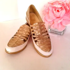 Stuart Weitzman gold metallic shoes