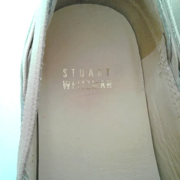 Stuart Weitzman gold metallic shoes