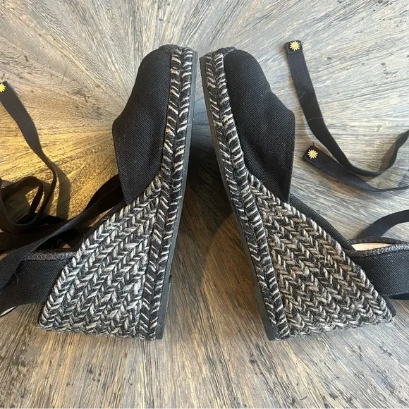Stuart Weitzman Marguerita Wedge Tie Up Lace Up Espadrille. Grey and Black.
