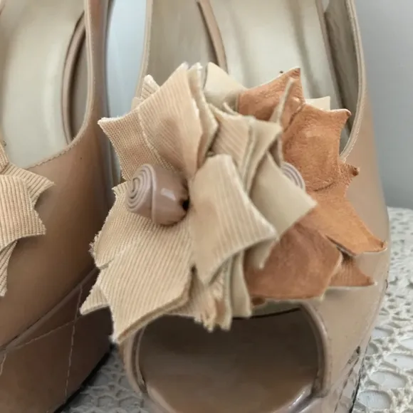 Stuart Weitzman Nude Patent Peep Toe Slingback Heels Sandals Size 9