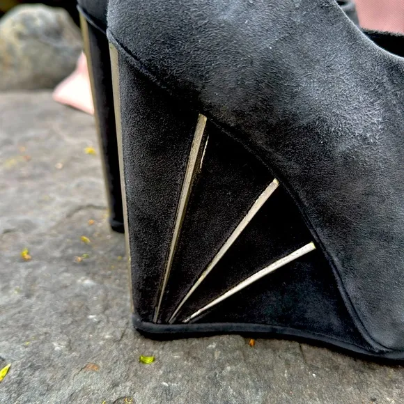 STUART WEITZMAN SLATE SUEDE CROP WEDGE ANKLE BOOT / BOOTIES -9 - NIB !🔥🤩