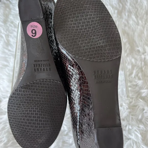 Stuart Weitzman Snake Print  Med wedge Shoes  Size 9B NWOT