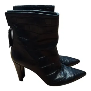 Stunning Stuart Weitzman Women's Black Leather Crocodile Booties Boots‎ Size 7.5