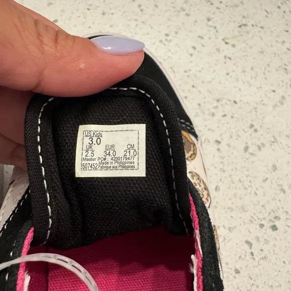 Stylish Black and White Women's Sneakers