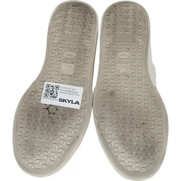 Stylish Veja Women's Recife Sneakers with Logo - Size 8 EU 39