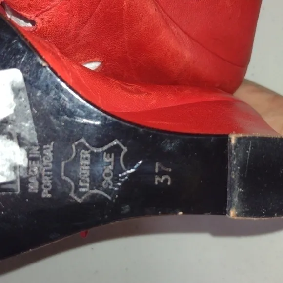 Surface to Air Anthropologie Red Leather Wedge Caged Buckle Sandals Size 37- 6.5